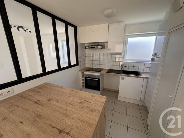 Appartement à louer - 2 pièces - 55.36 m2 - LA ROCHELLE - 17 - POITOU-CHARENTES - Century 21 Agence Du Centre Ville