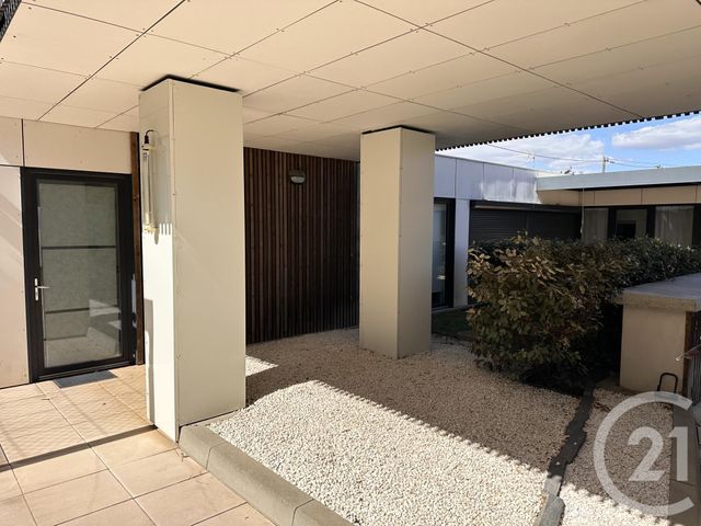 Appartement à louer - 2 pièces - 55.36 m2 - LA ROCHELLE - 17 - POITOU-CHARENTES - Century 21 Agence Du Centre Ville