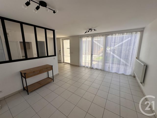 Appartement à louer - 2 pièces - 55.36 m2 - LA ROCHELLE - 17 - POITOU-CHARENTES - Century 21 Agence Du Centre Ville