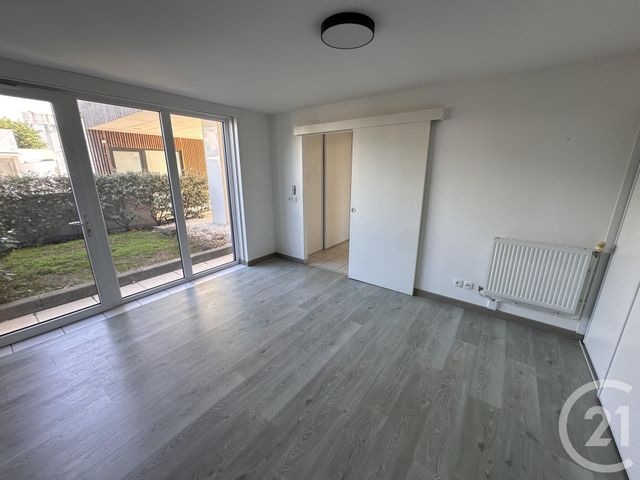 Appartement à louer - 2 pièces - 55.36 m2 - LA ROCHELLE - 17 - POITOU-CHARENTES - Century 21 Agence Du Centre Ville