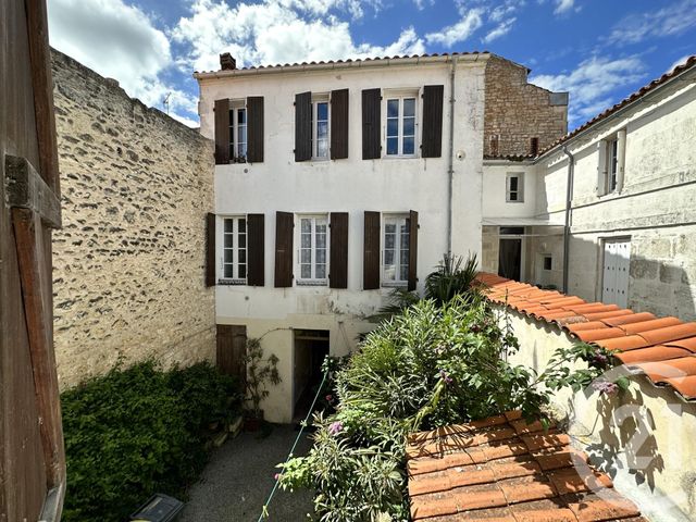 Appartement T3 à louer - 3 pièces - 68.2 m2 - ROCHEFORT - 17 - POITOU-CHARENTES - Century 21 Agence Du Centre Ville