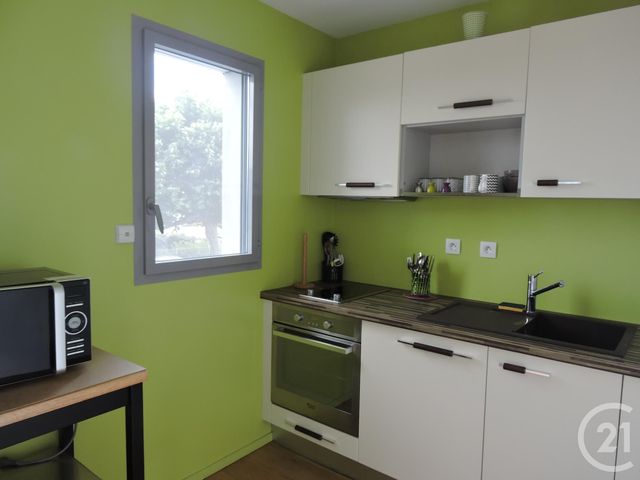 Appartement Studio à louer - 1 pièce - 21.95 m2 - LA ROCHELLE - 17 - POITOU-CHARENTES - Century 21 Agence Du Centre Ville