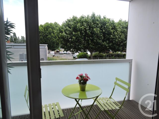 Appartement Studio à louer - 1 pièce - 21.95 m2 - LA ROCHELLE - 17 - POITOU-CHARENTES - Century 21 Agence Du Centre Ville