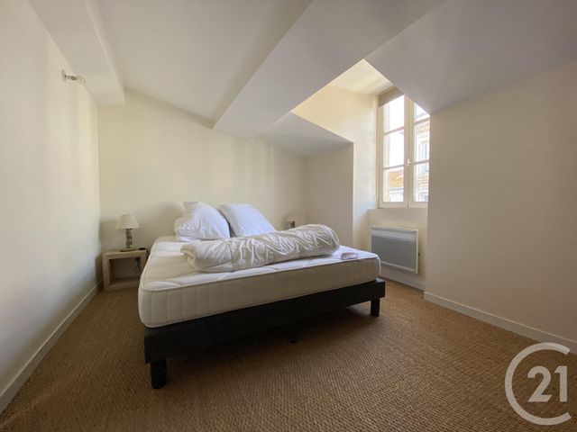 Appartement T2 duplex à louer - 2 pièces - 33.58 m2 - LA ROCHELLE - 17 - POITOU-CHARENTES - Century 21 Agence Du Centre Ville