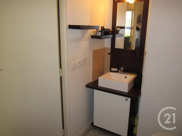 Appartement Studio à louer - 1 pièce - 20.41 m2 - LA ROCHELLE - 17 - POITOU-CHARENTES - Century 21 Agence Du Centre Ville