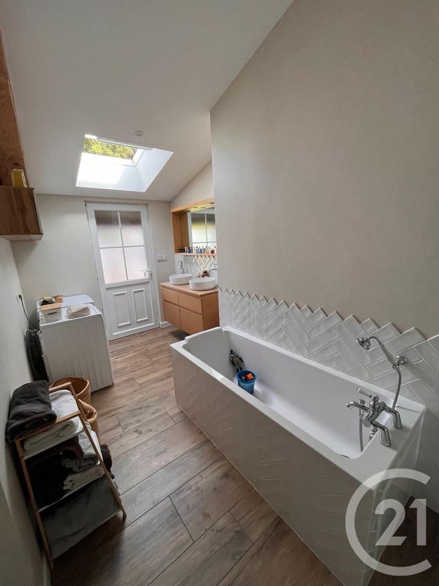 maison à vendre - 6 pièces - 200.0 m2 - BREUIL MAGNE - 17 - POITOU-CHARENTES - Century 21 Agence Du Centre Ville