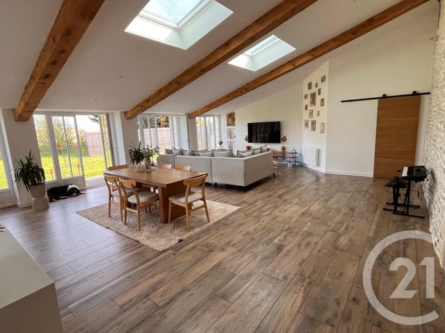 maison à vendre - 6 pièces - 200.0 m2 - BREUIL MAGNE - 17 - POITOU-CHARENTES - Century 21 Agence Du Centre Ville