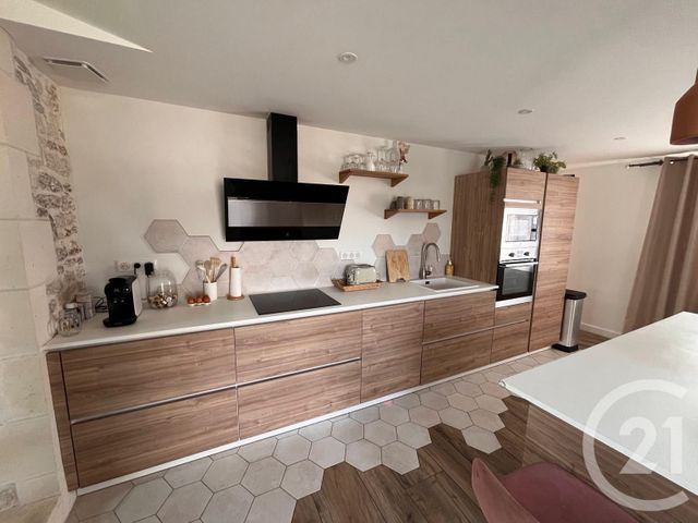 maison à vendre - 6 pièces - 200.0 m2 - BREUIL MAGNE - 17 - POITOU-CHARENTES - Century 21 Agence Du Centre Ville