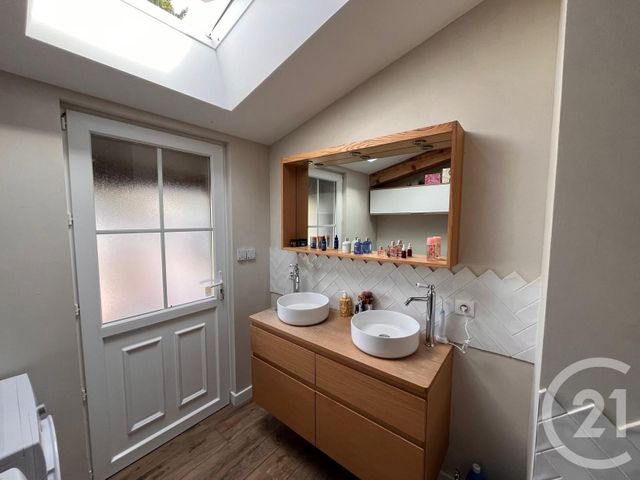 maison à vendre - 6 pièces - 200.0 m2 - BREUIL MAGNE - 17 - POITOU-CHARENTES - Century 21 Agence Du Centre Ville